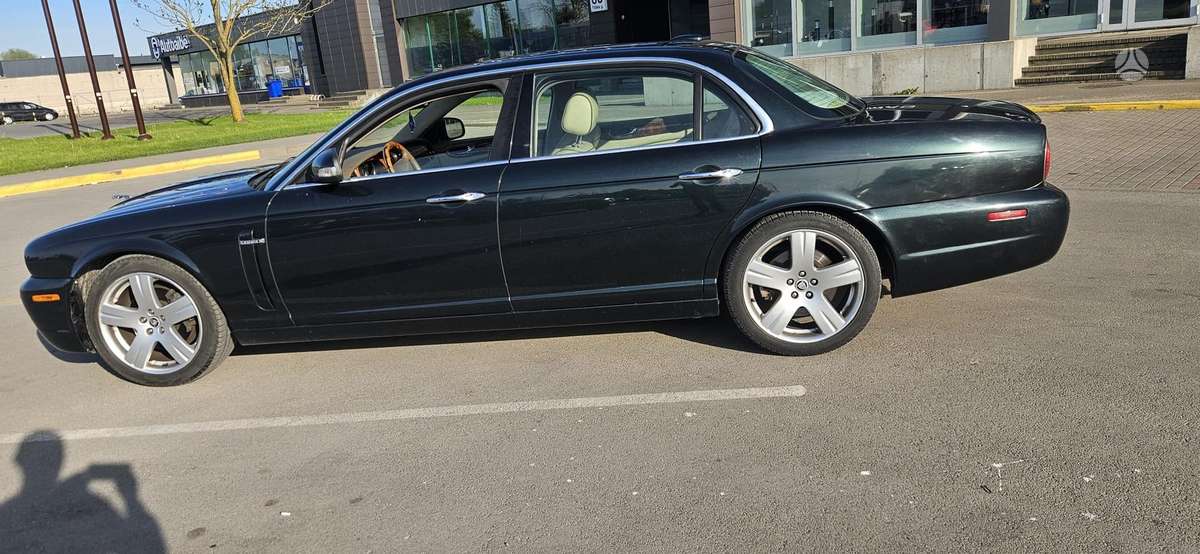 Jaguar XJ8, 4.2 l., Седан