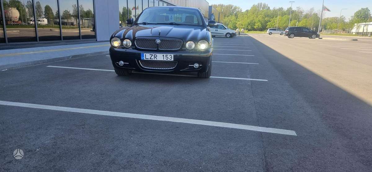 Jaguar XJ8, 4.2 l., Седан