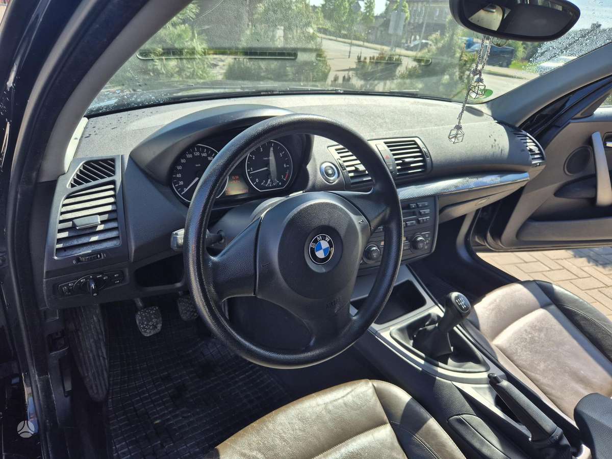 BMW 116, 1.6 l., hatchback