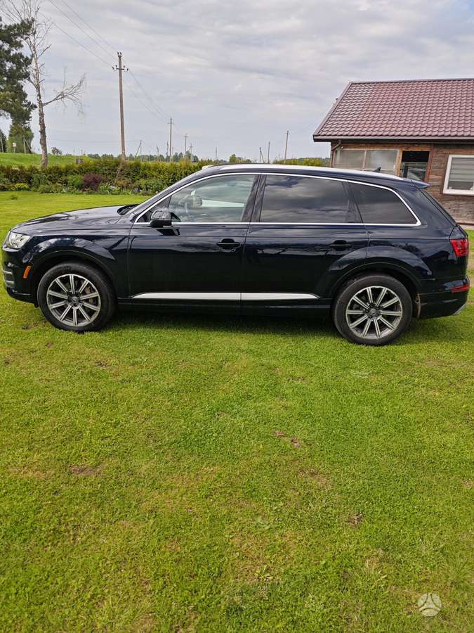Audi Q7, 3.0 l., off-road / crossover