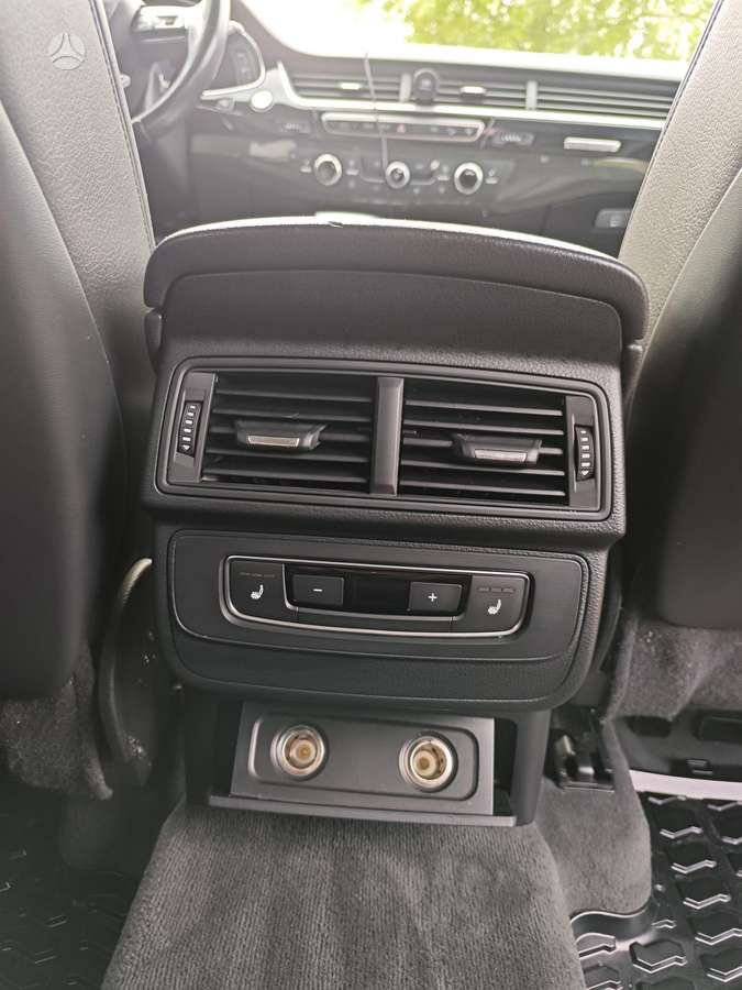 Audi Q7, 3.0 l., off-road / crossover