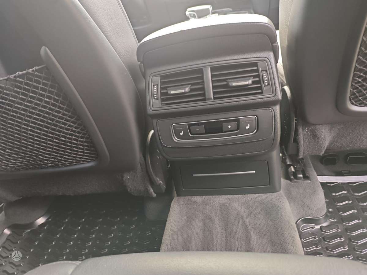 Audi Q7, 3.0 l., off-road / crossover