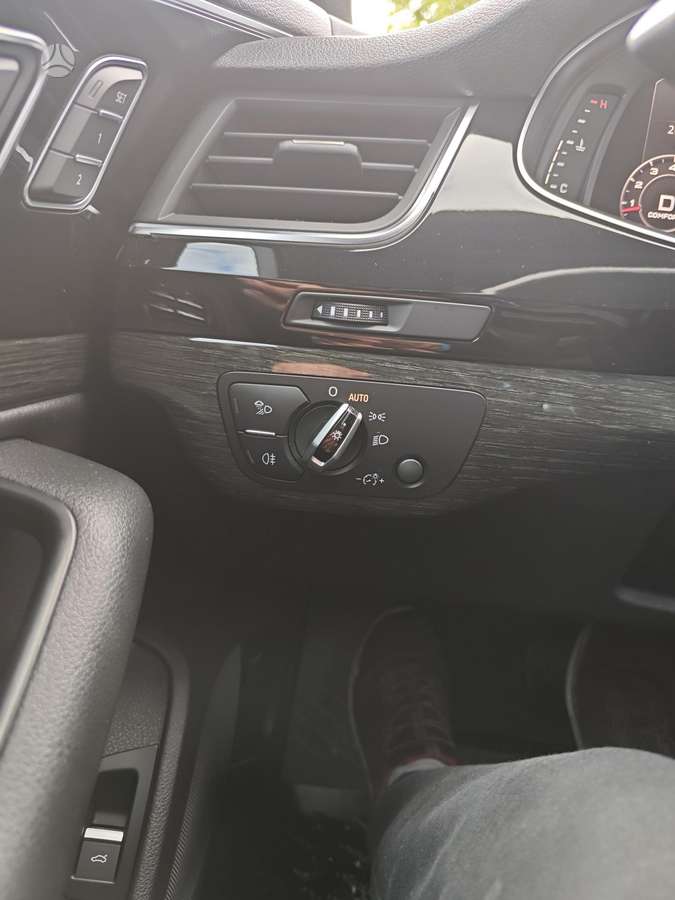 Audi Q7, 3.0 l., off-road / crossover