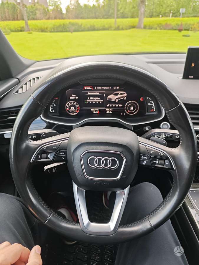 Audi Q7, 3.0 l., off-road / crossover