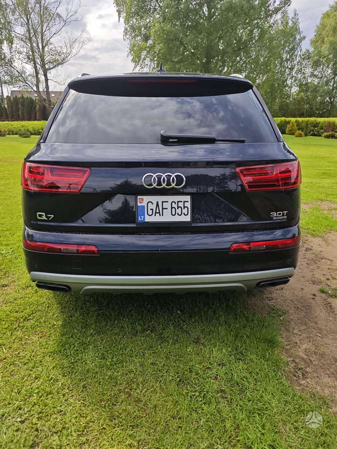 Audi Q7, 3.0 l., off-road / crossover