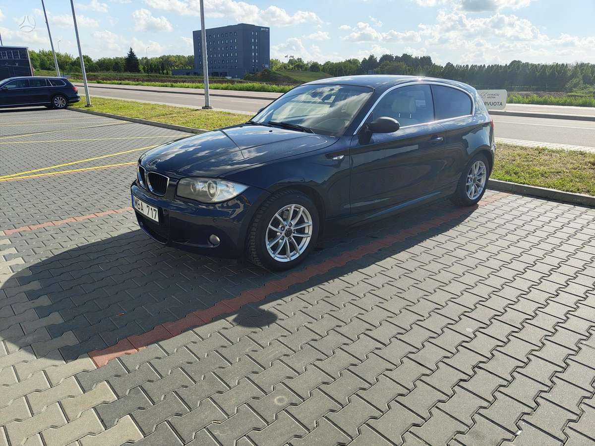 BMW 120, 2.0 l., hatchback
