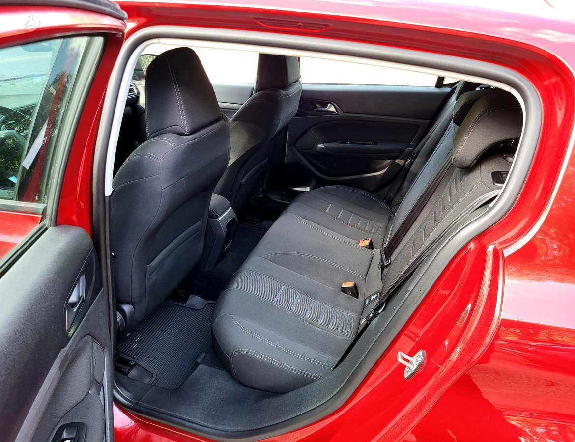 Peugeot 308, 1.2 l., hatchback