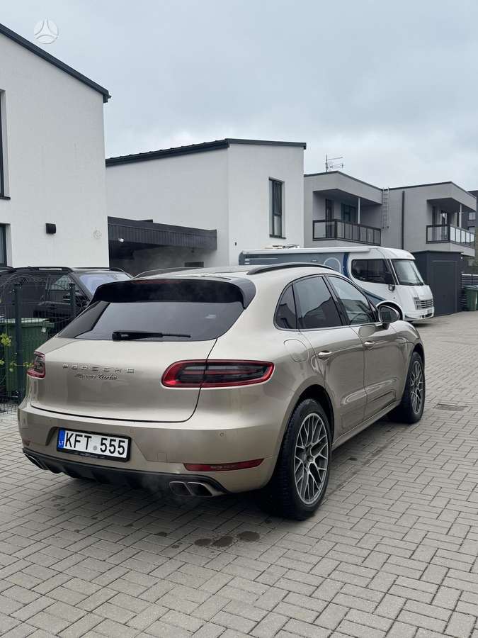 Porsche Macan - 4