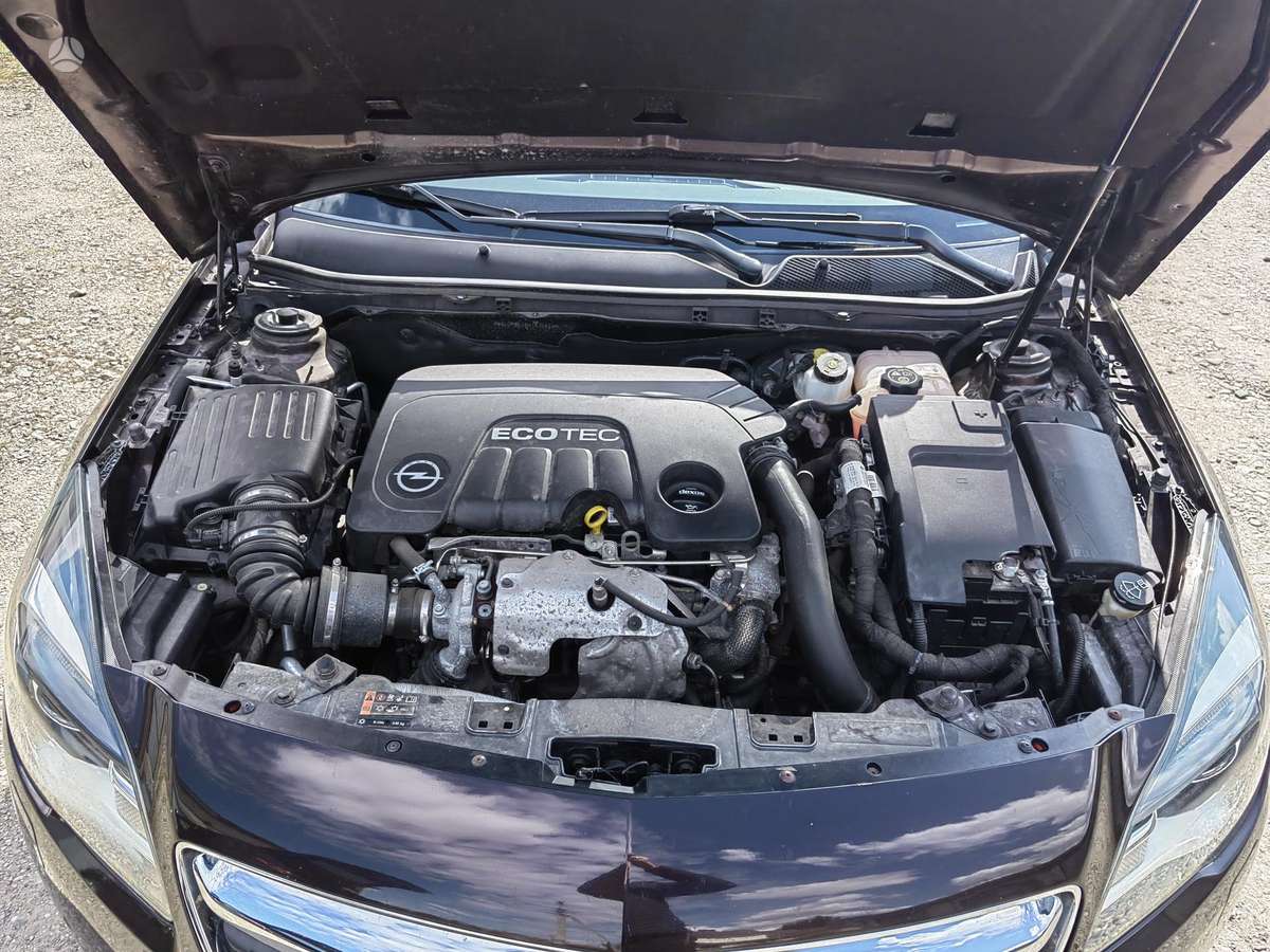 Opel Insignia - 10