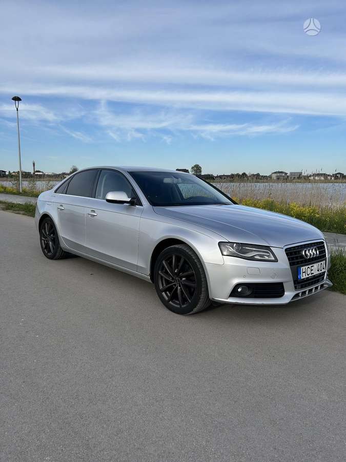 Audi A4, 2.0 l., Седан