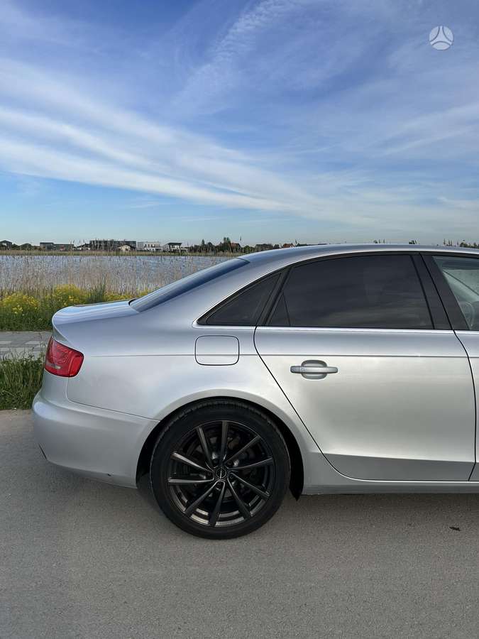 Audi A4, 2.0 l., Седан