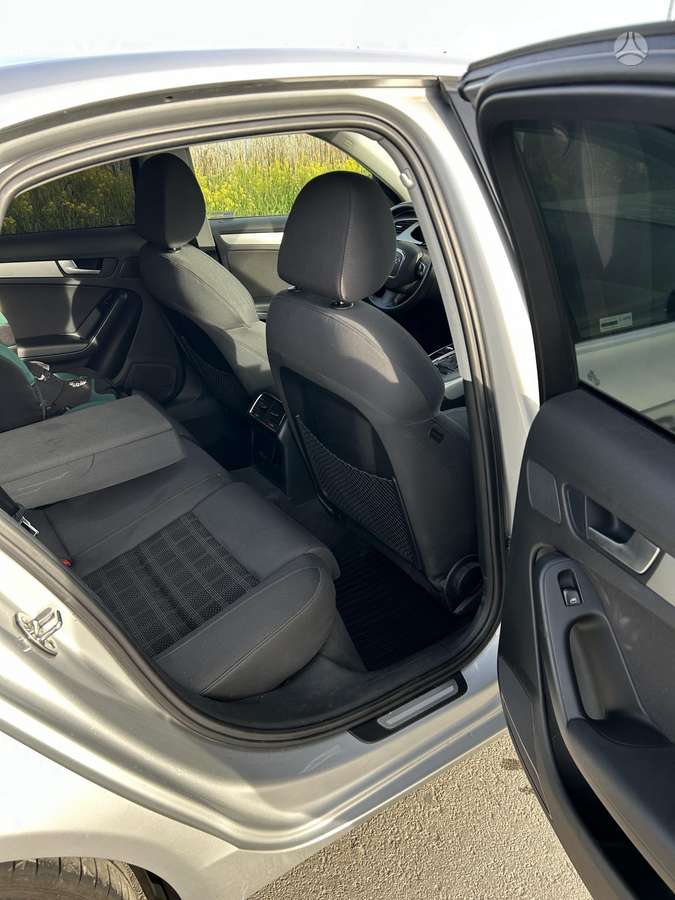 Audi A4, 2.0 l., Седан