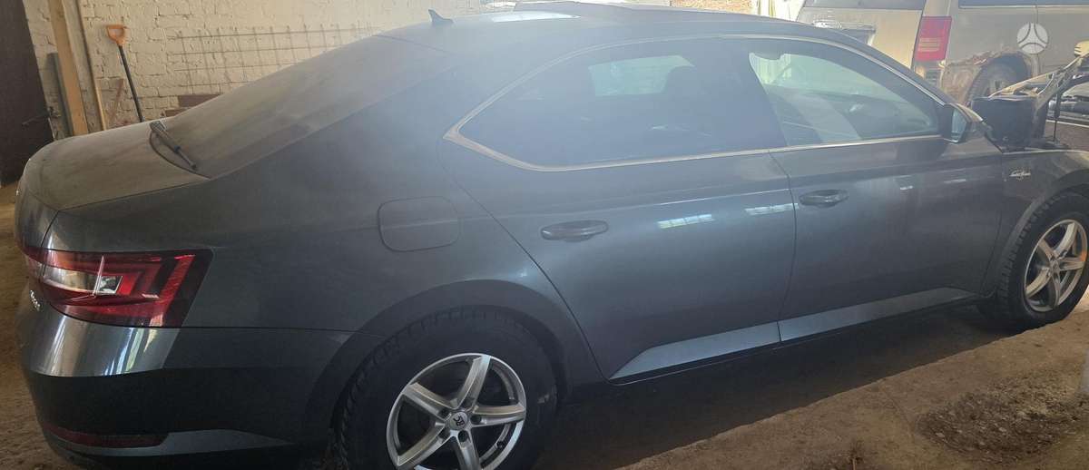 Skoda Superb, 2.0 l., Хэтчбек