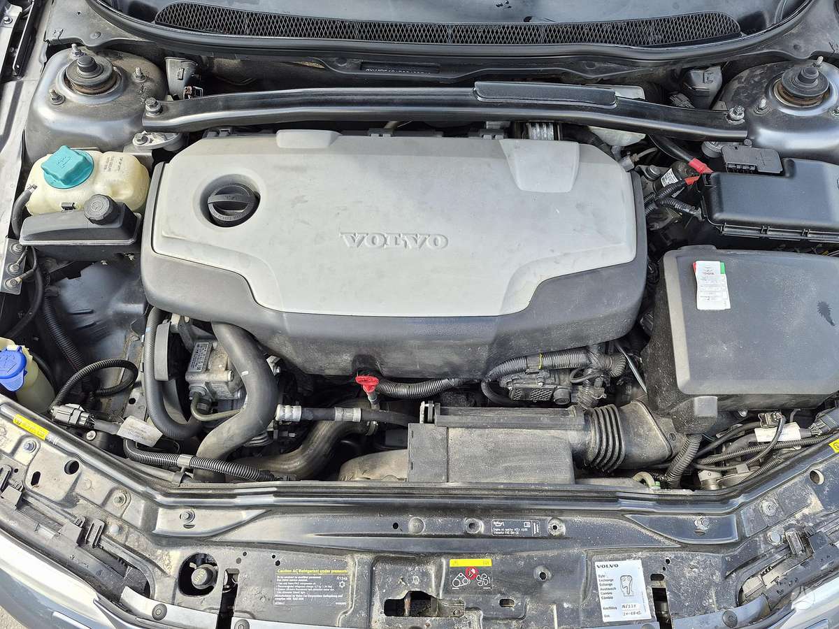 Volvo S60, 2.4 l., Седан
