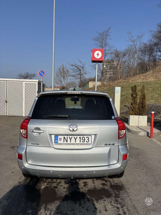 Toyota RAV4 - 3