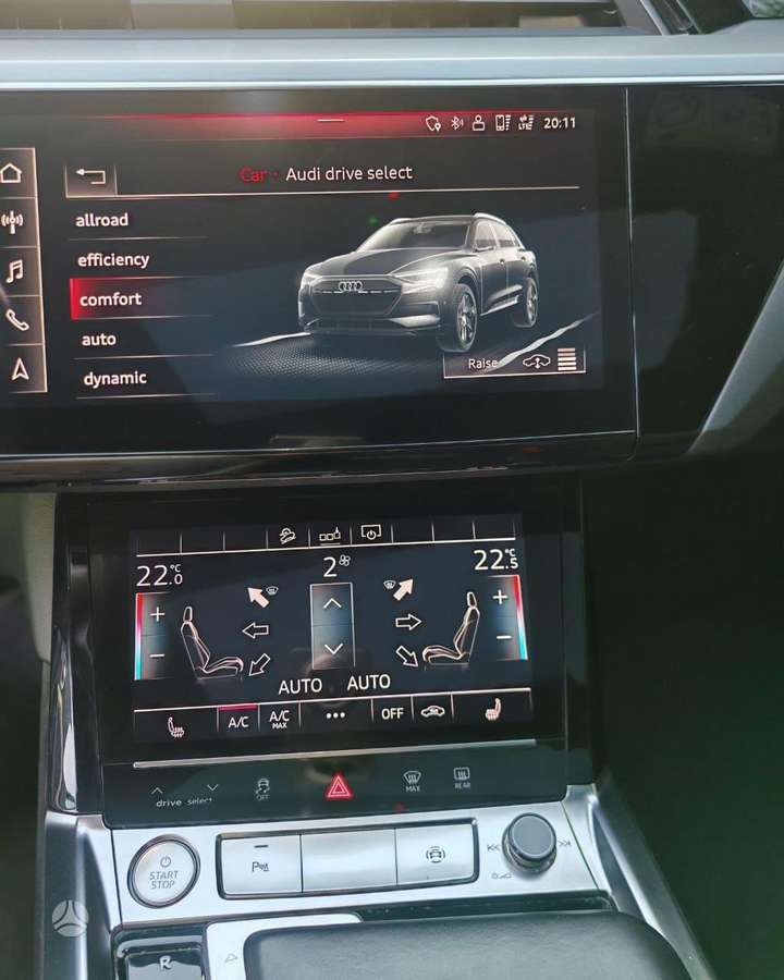 Audi e-tron, 71 kWh, off-road / crossover