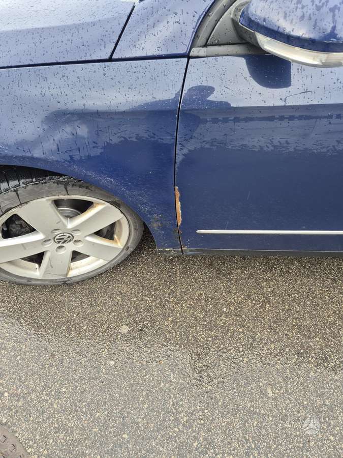 Volkswagen Passat - 4