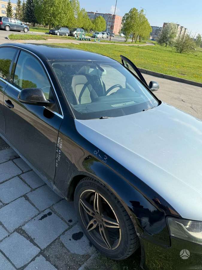 Audi A4, 1.8 l., Седан