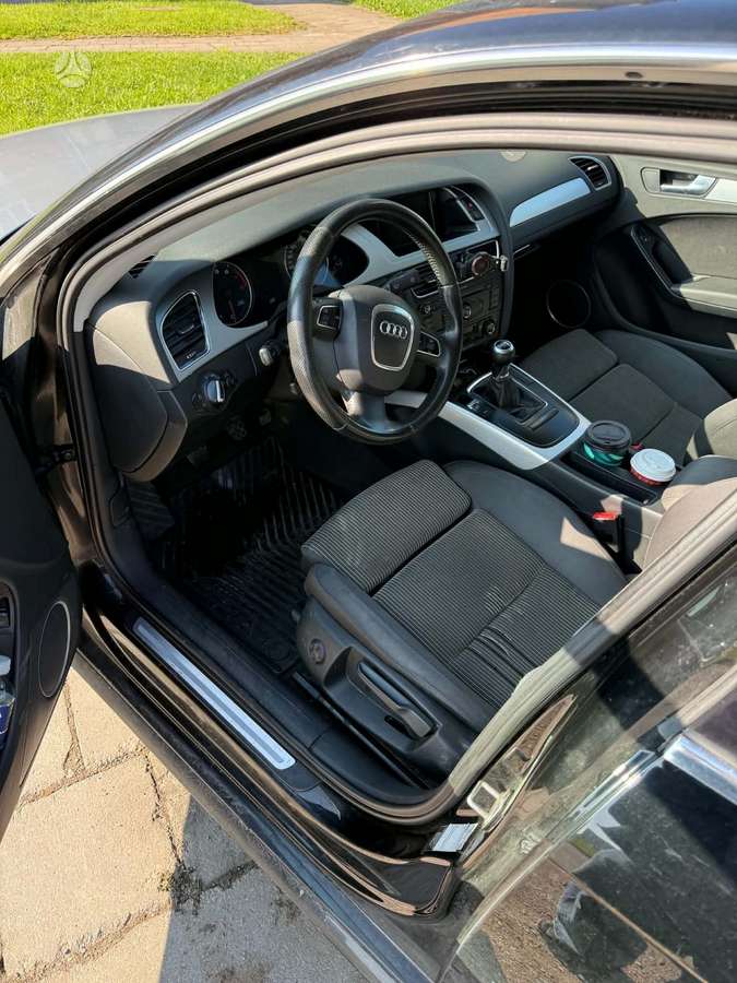 Audi A4, 1.8 l., Седан