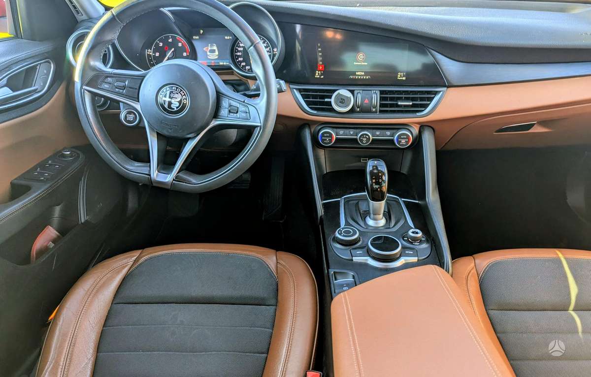 Alfa Romeo Giulia, 2.1 l., Седан