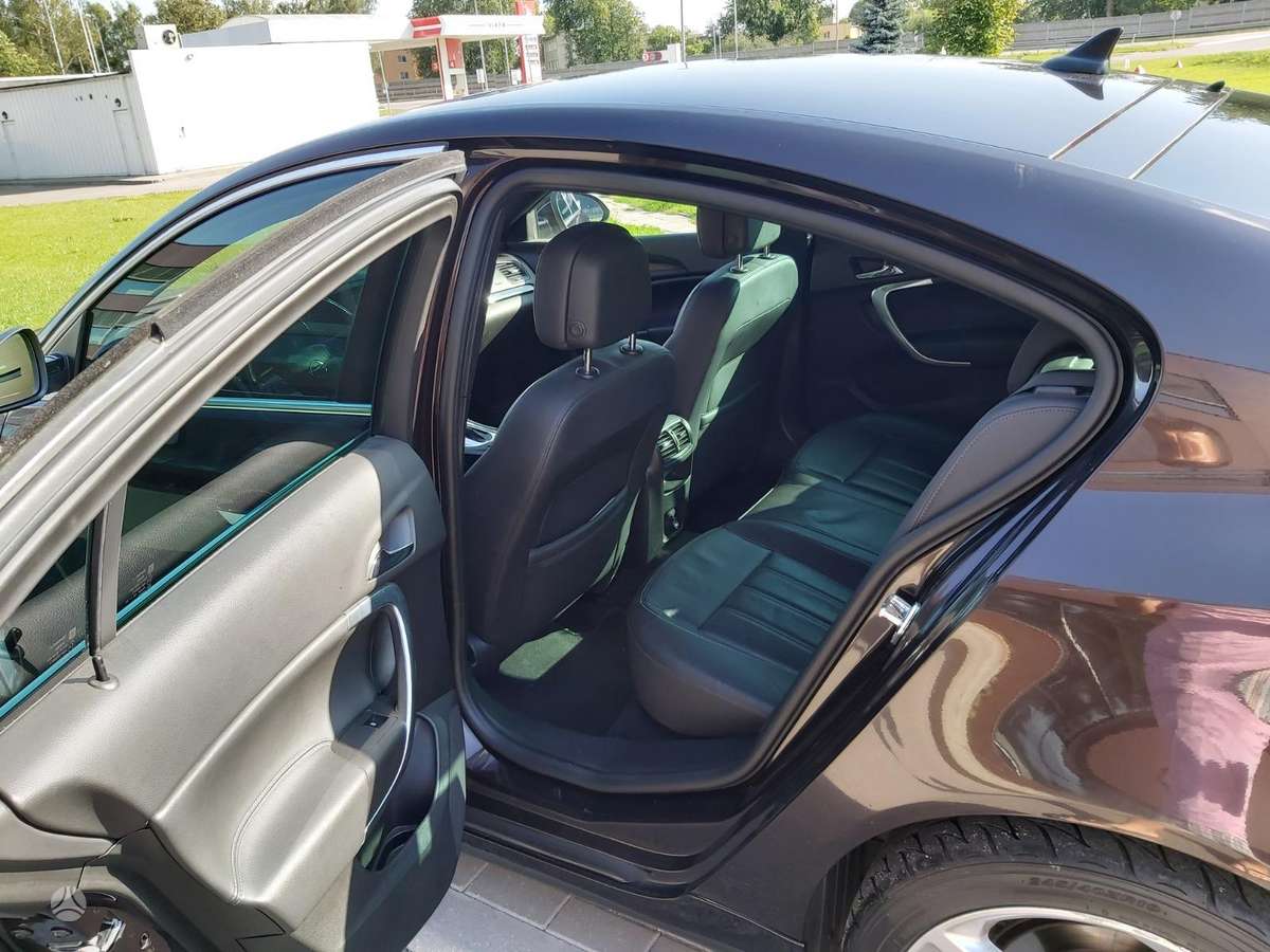 Opel Insignia, 2.0 l., Хэтчбек