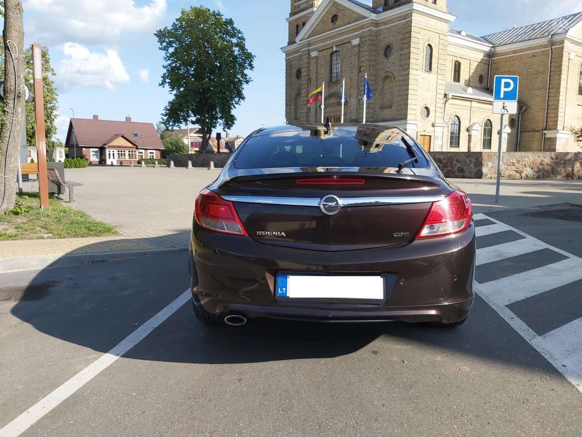 Opel Insignia, 2.0 l., Хэтчбек