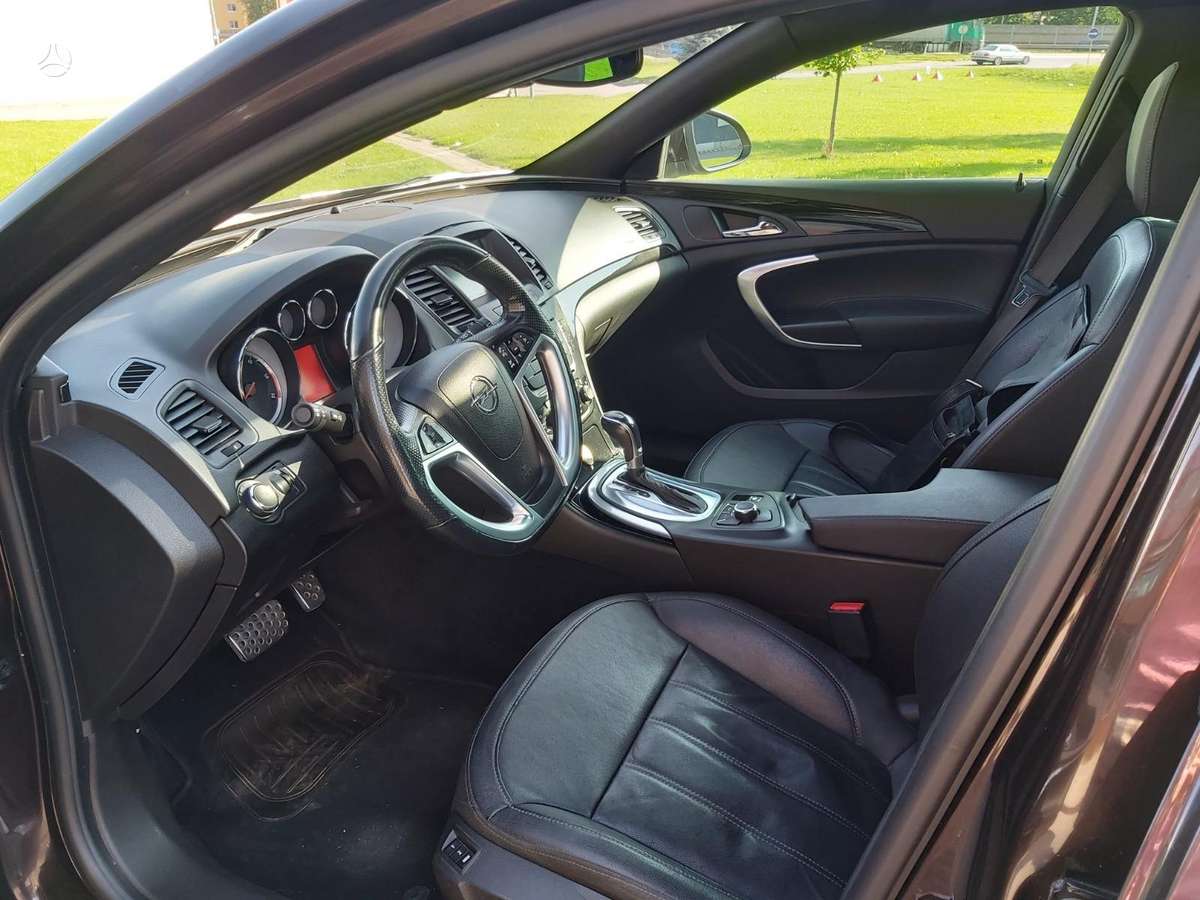 Opel Insignia, 2.0 l., Хэтчбек