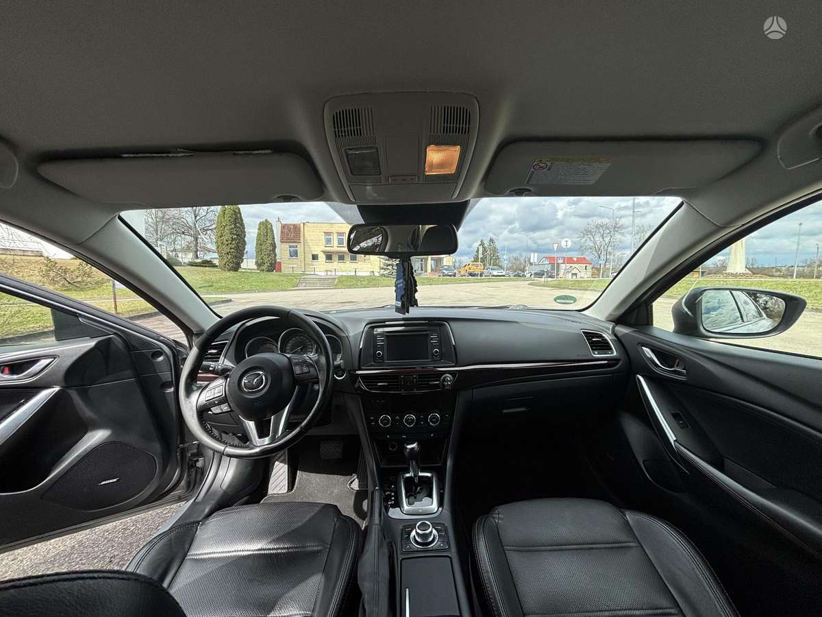 Mazda 6, 2.2 l., Седан