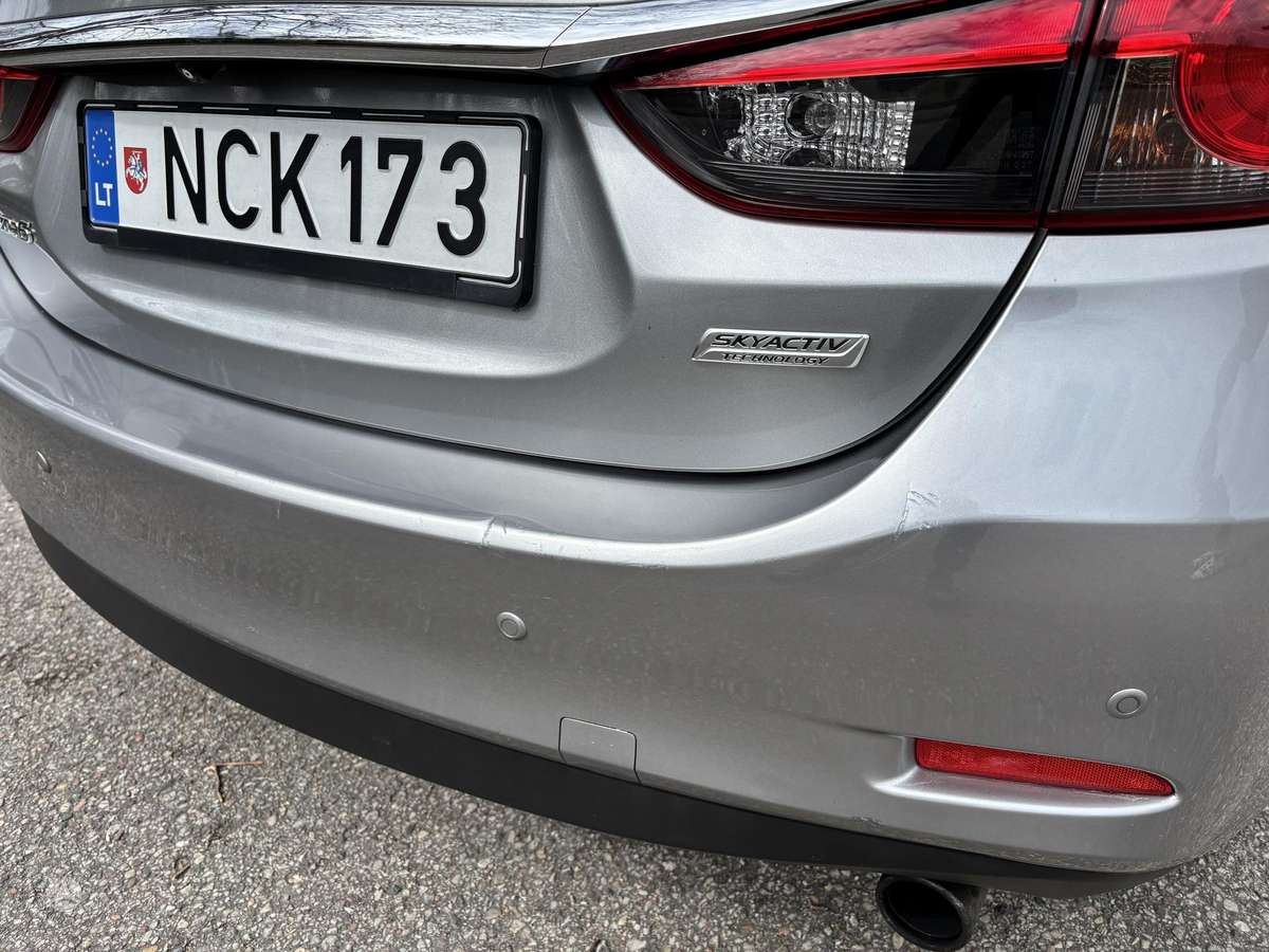 Mazda 6, 2.2 l., Седан