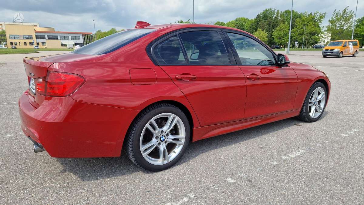 BMW 335, 3.0 l., Седан