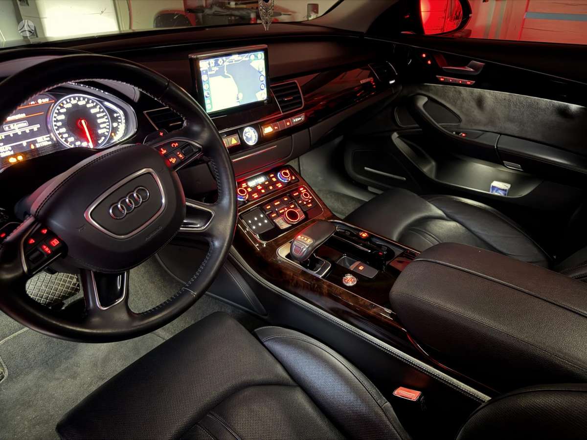 Audi A8 L, 4.0 l., Седан