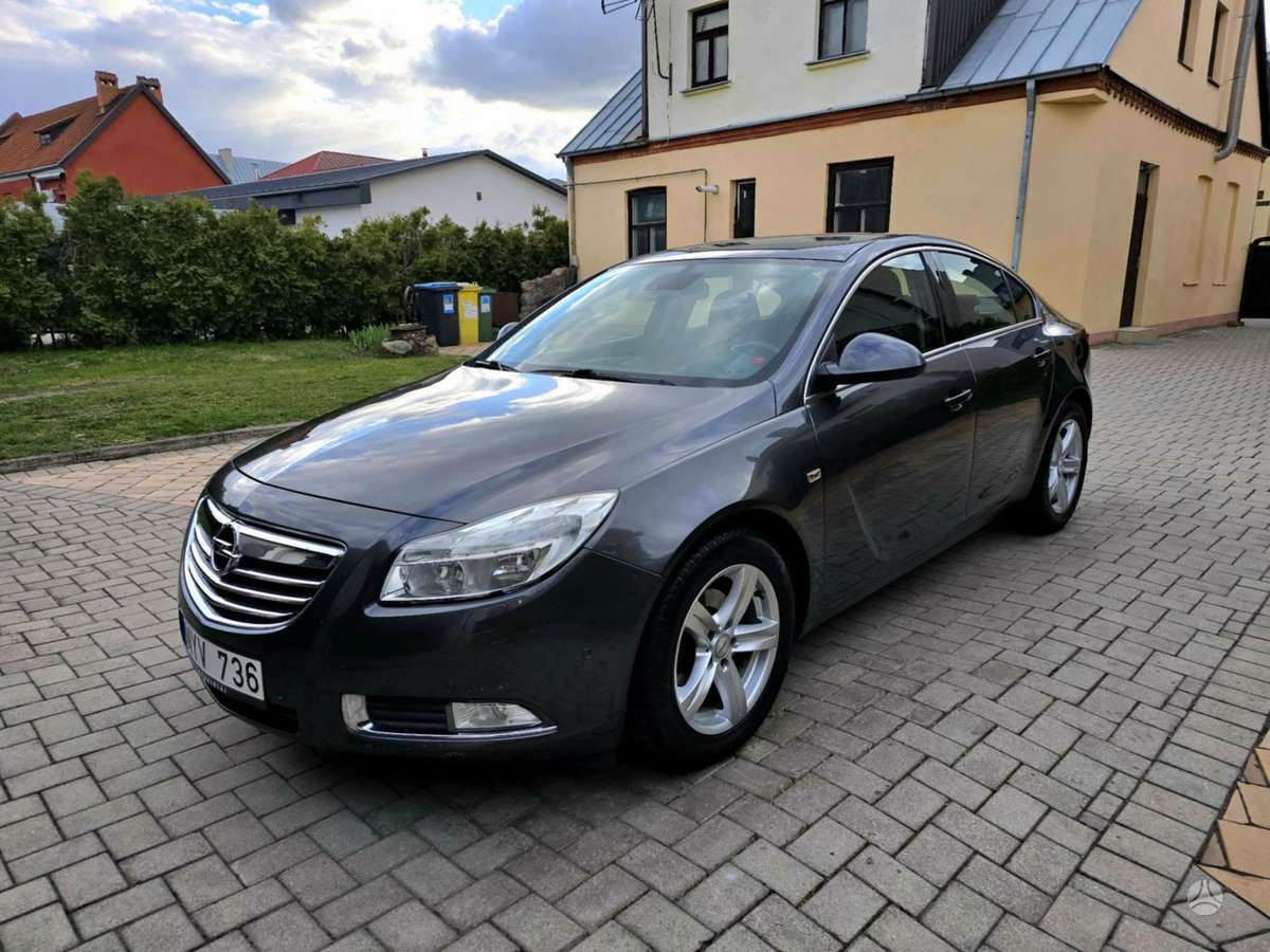 Opel Insignia, 2.0 l., Седан