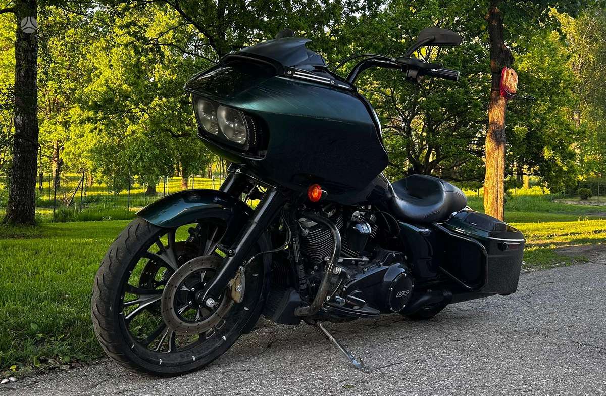 Harley-Davidson Road Glide 1868cc, choppers / cruisers / custom