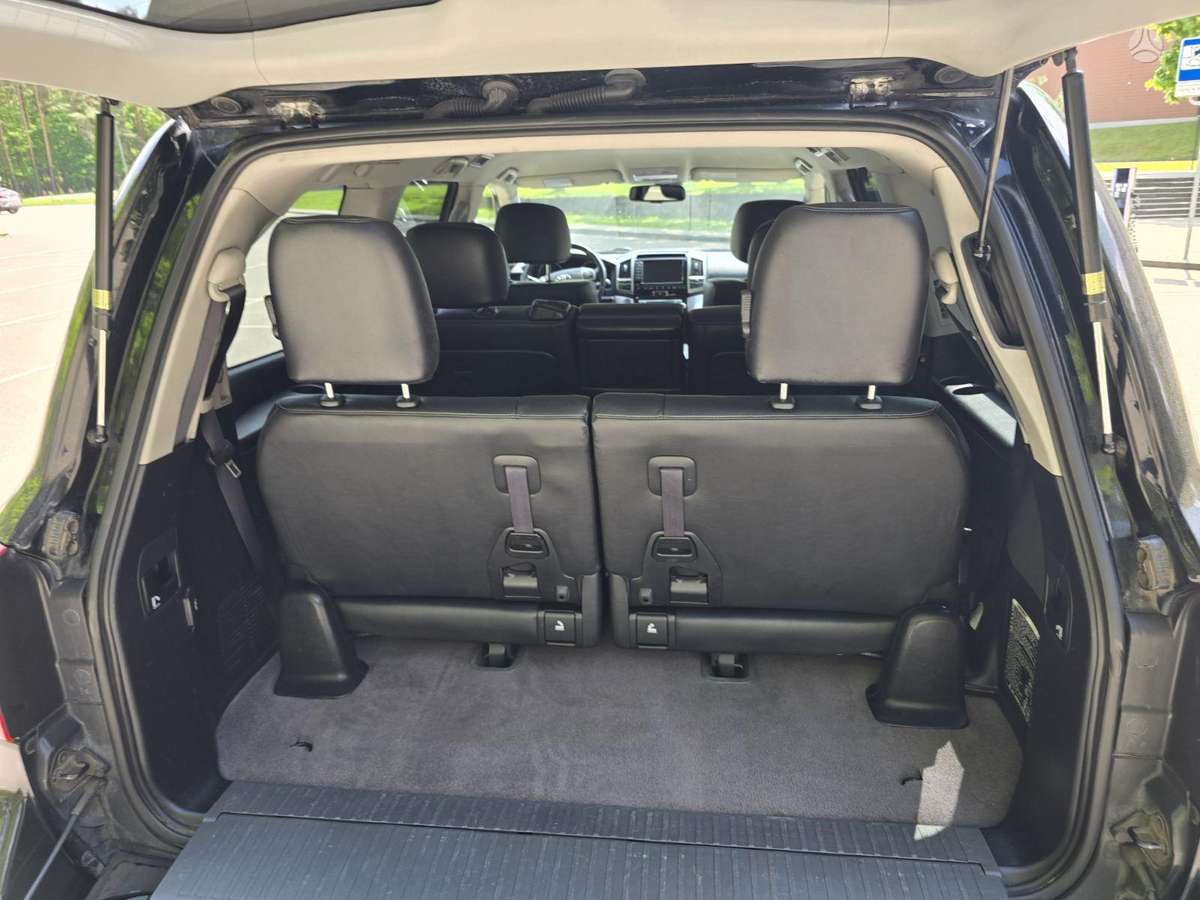 Toyota Land Cruiser - 11