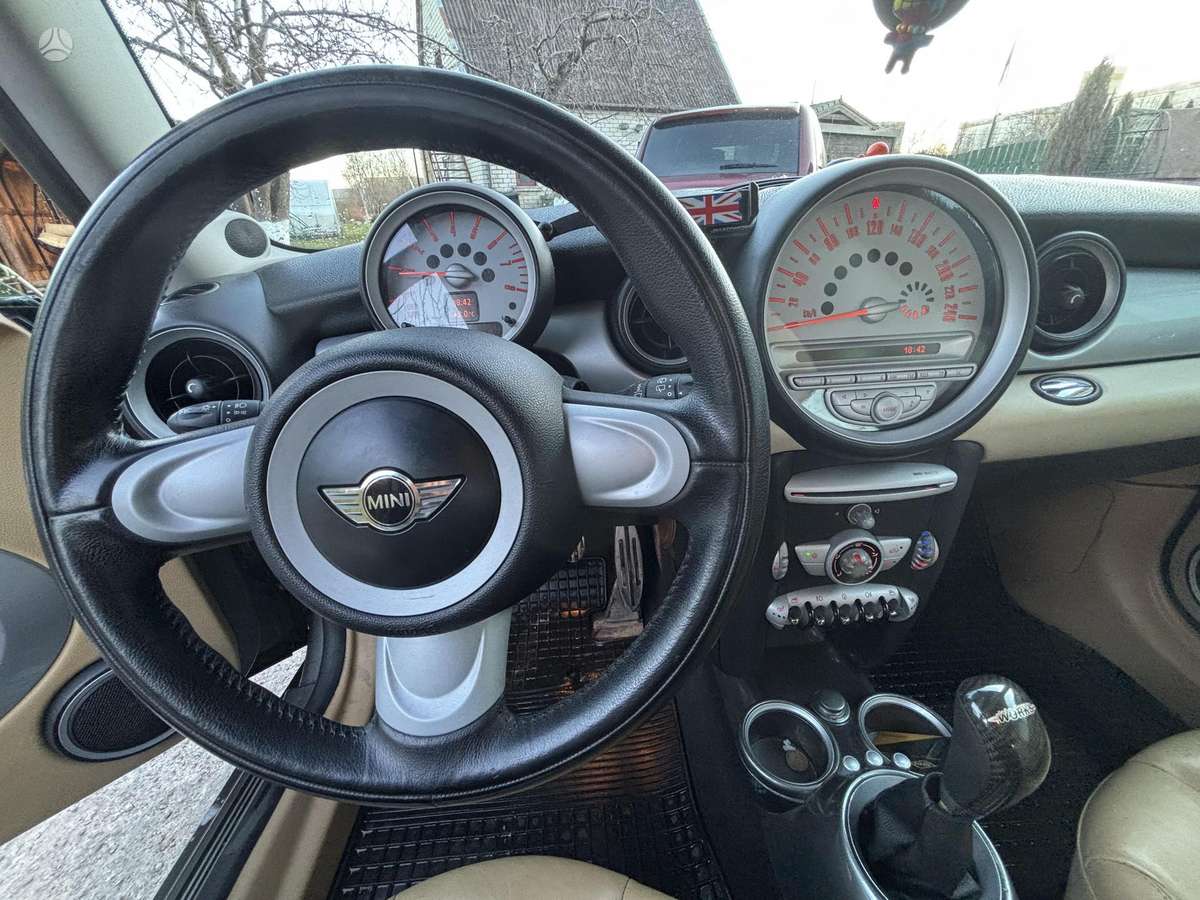 Mini Cooper S, 1.6 l., coupe