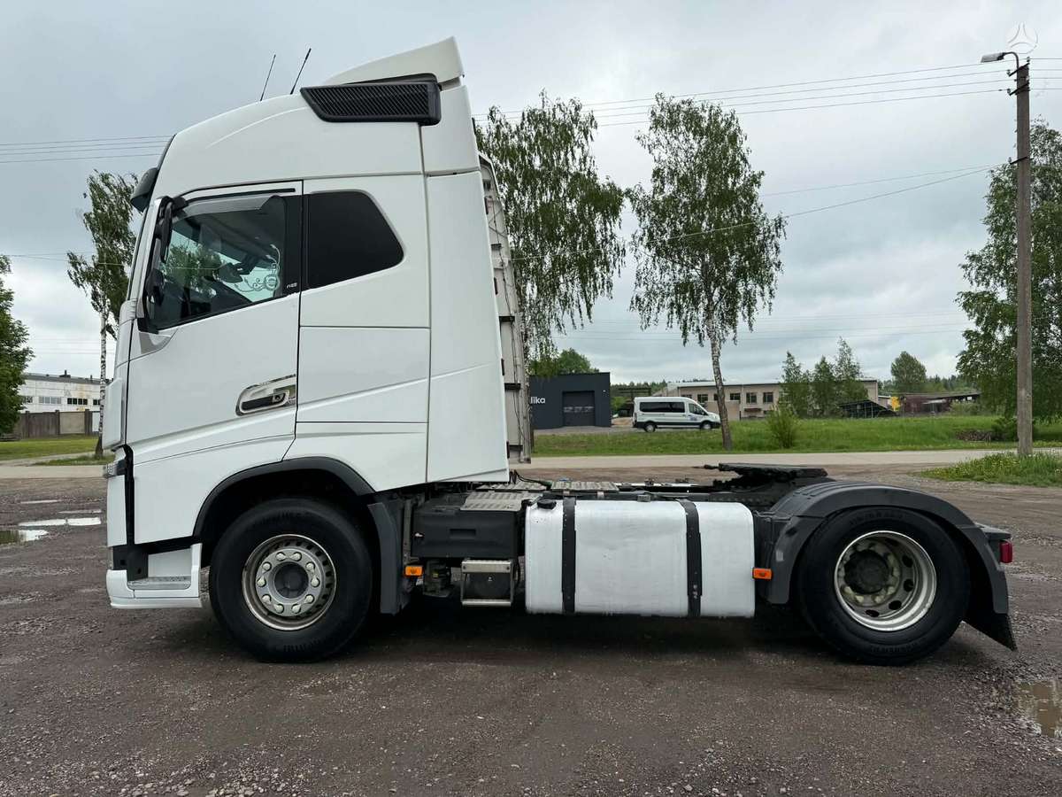 Volvo Fh, double sleeper
