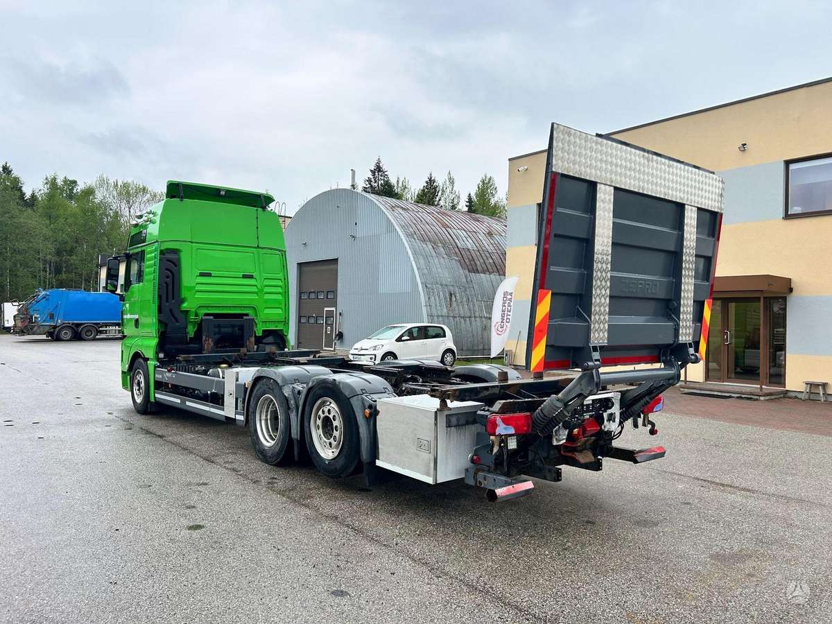 MAN TGX26.480, container trucks