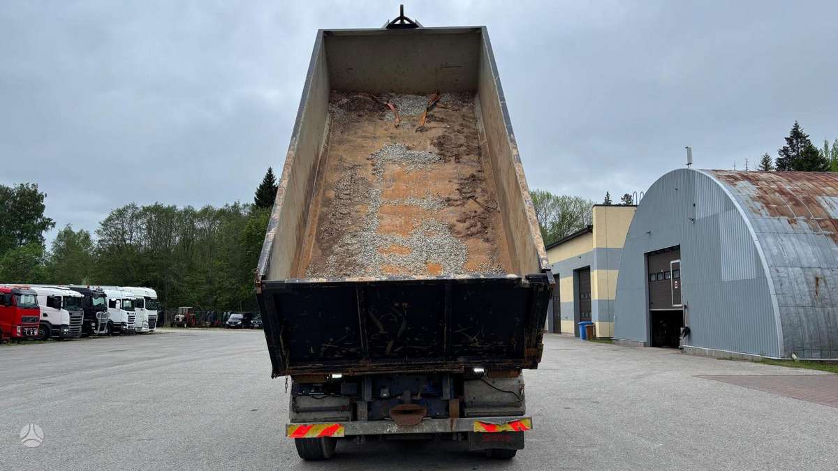 Volvo FM12, hooklift trucks