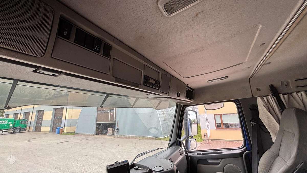 Volvo FM12, hooklift trucks