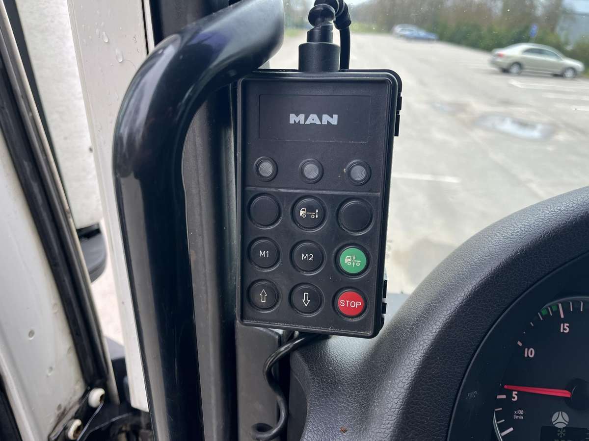 MAN TGX, 2 спальных места