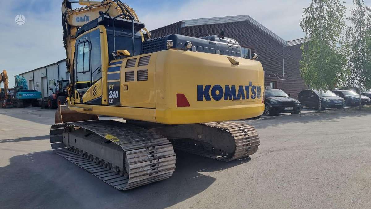 Komatsu PC 240 LC-11, ekskavatoriai