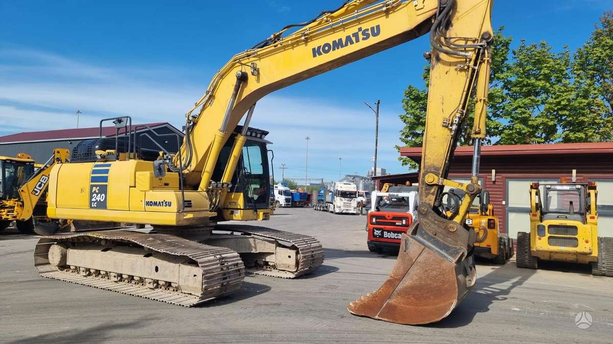 Komatsu PC 240 LC-11, экскаваторы