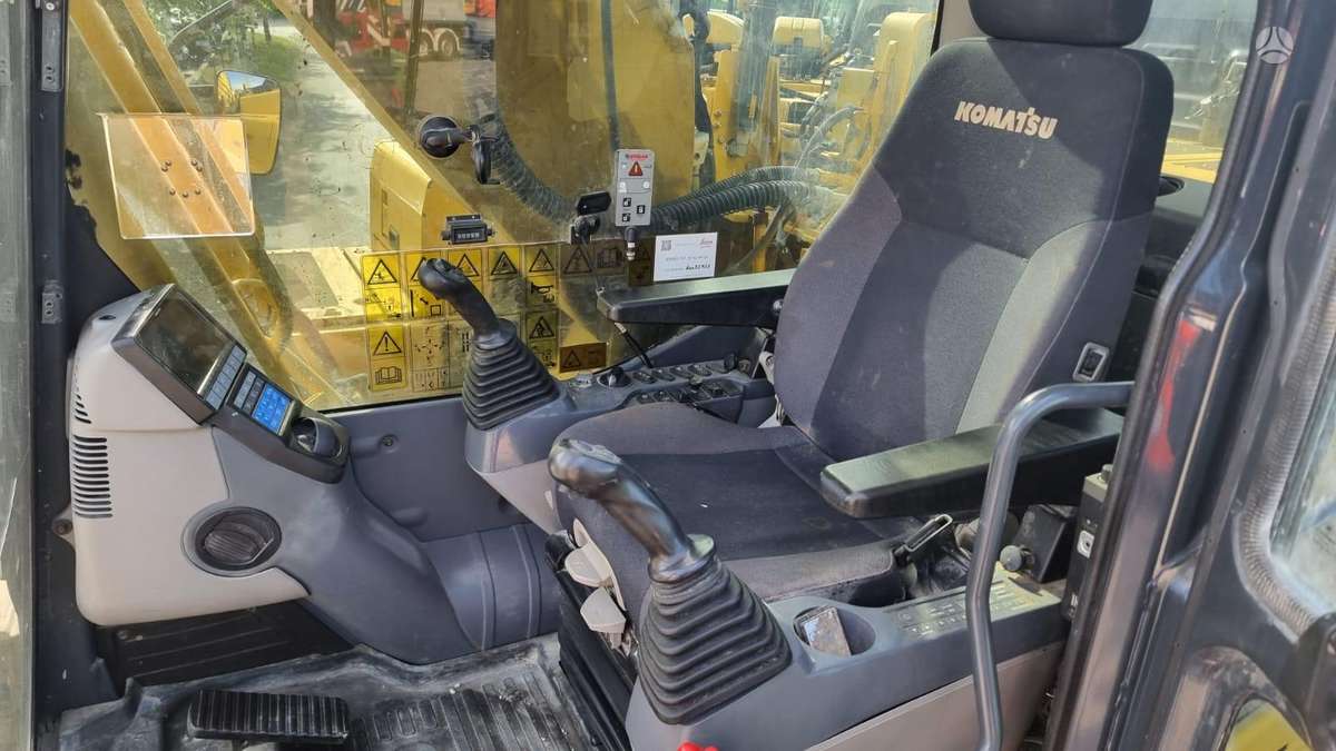 Komatsu PC 240 LC-11, ekskavatoriai