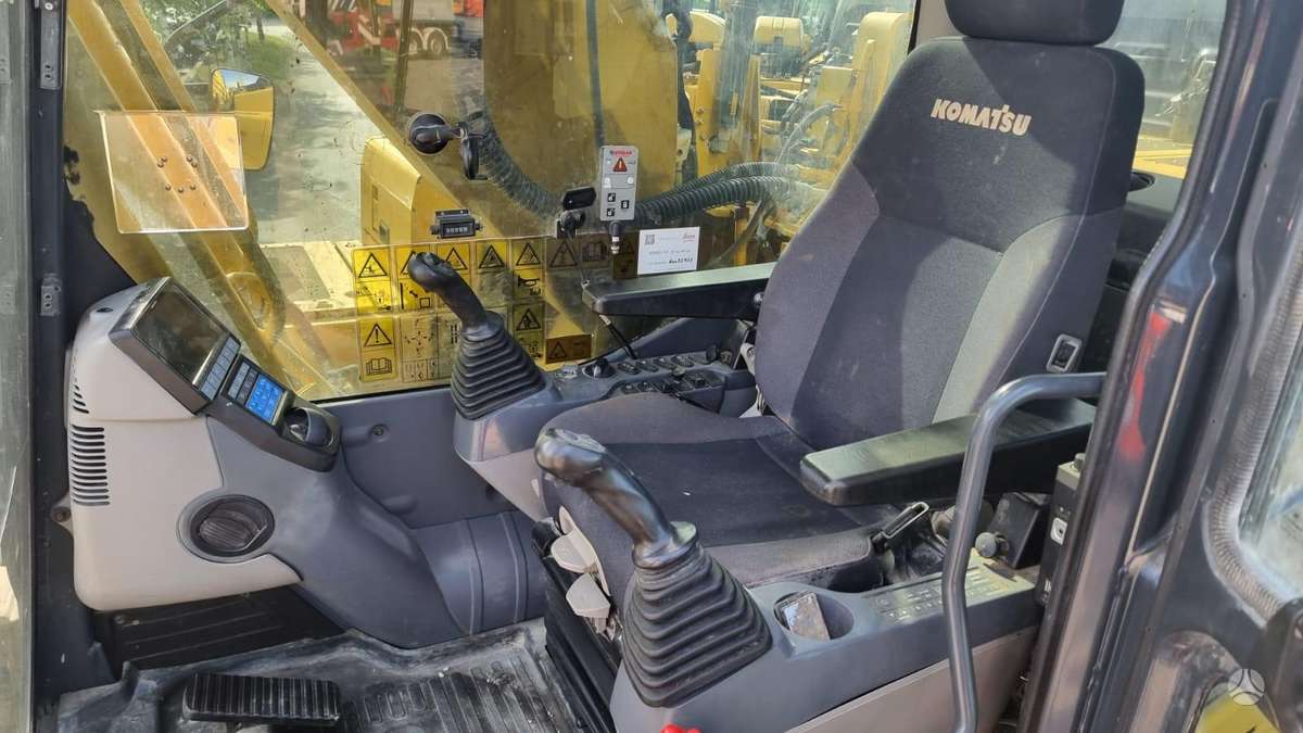 Komatsu PC 240 LC-11, экскаваторы