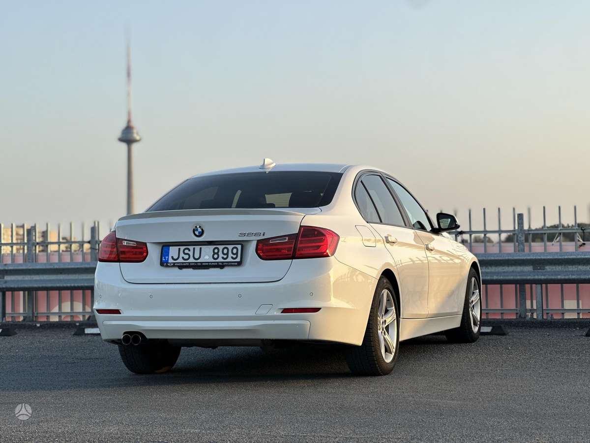 BMW 328, 2.0 l., Седан