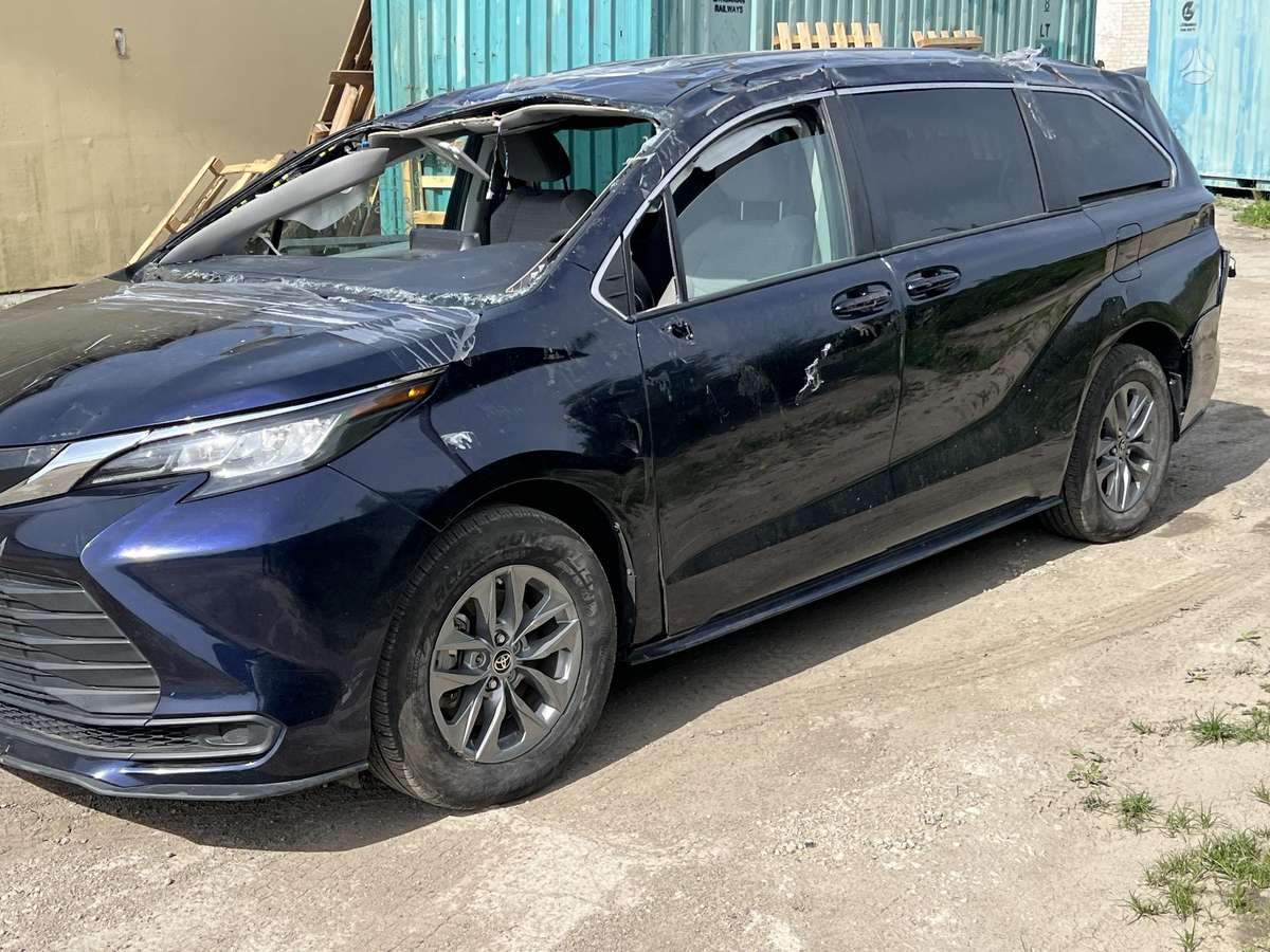 Toyota Sienna по частям. Usa dalimis