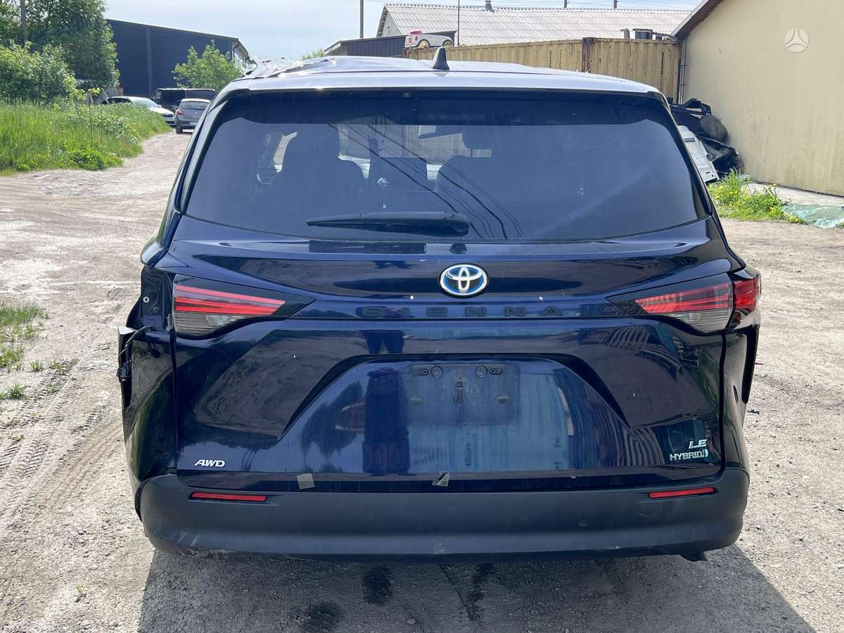 Toyota Sienna по частям. Usa dalimis