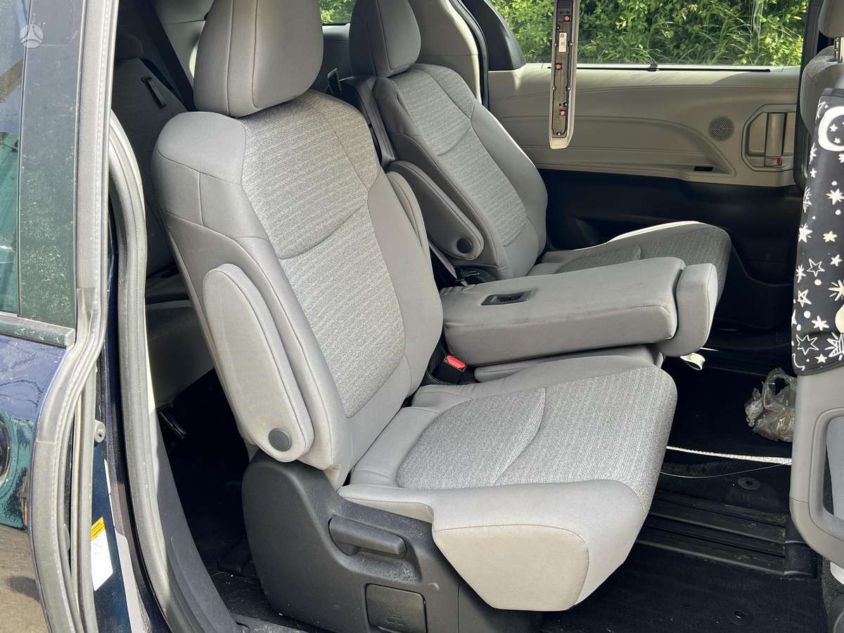 Toyota Sienna по частям. Usa dalimis