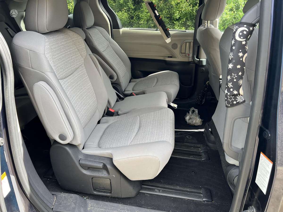 Toyota Sienna по частям. Usa dalimis