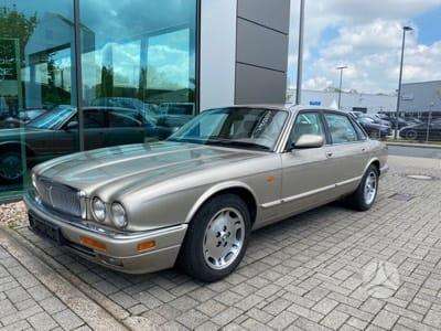 Jaguar XJ, 3.2 l., Седан